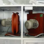 Kleine quadratische Schallschutzkabine von Sonosorp, geeignet zur Lärmdämmung von kleinen Geräten wie Motoren oder Generatoren